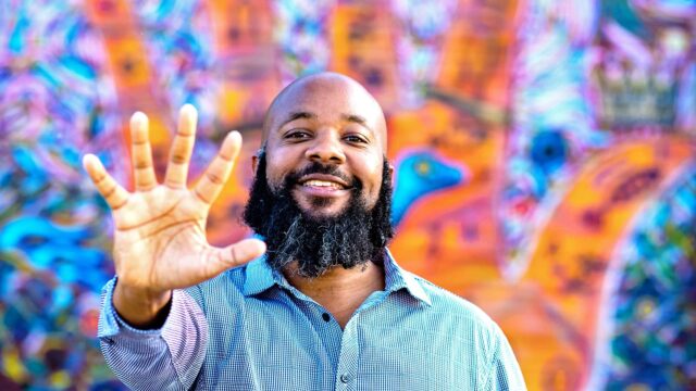 jclay-right-hand-hand_WEB