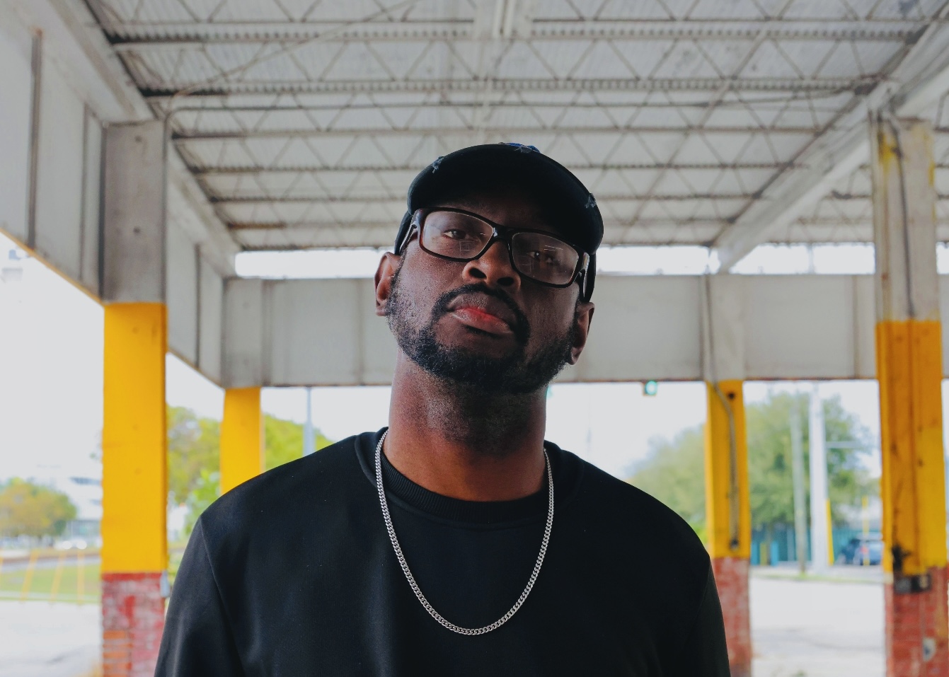 Knek-Eating-Crow-Profile