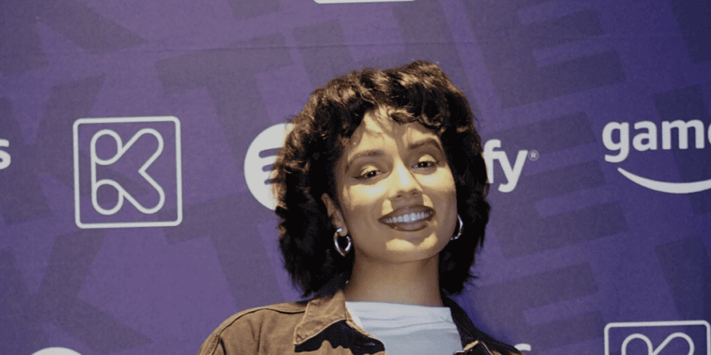 American Idol contestant Lee Vasi Web Pic Da Fixx ep 189